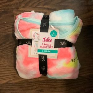 Girls size L Pajamas set
